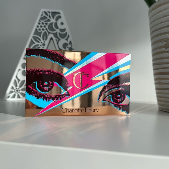 Charlotte Tilbury Other - Charlotte Tilbury Icon Palette